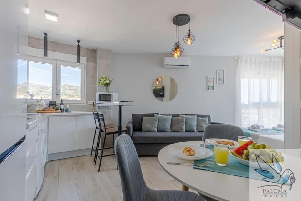 Wonderful Studio Apartment On The Beachfront Benalmadena Ngoại thất bức ảnh