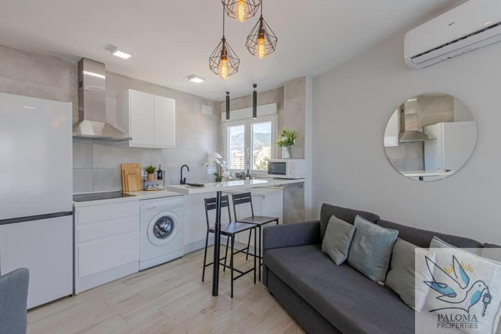 Wonderful Studio Apartment On The Beachfront Benalmadena Ngoại thất bức ảnh