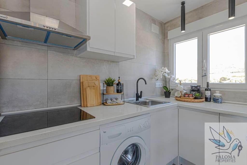 Wonderful Studio Apartment On The Beachfront Benalmadena Ngoại thất bức ảnh