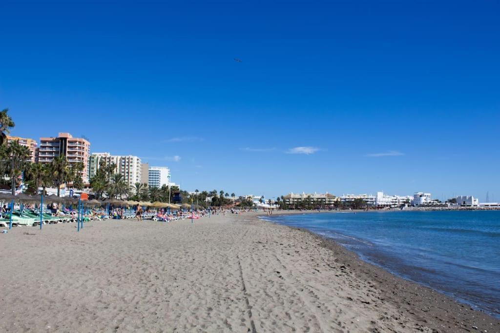 Wonderful Studio Apartment On The Beachfront Benalmadena Ngoại thất bức ảnh