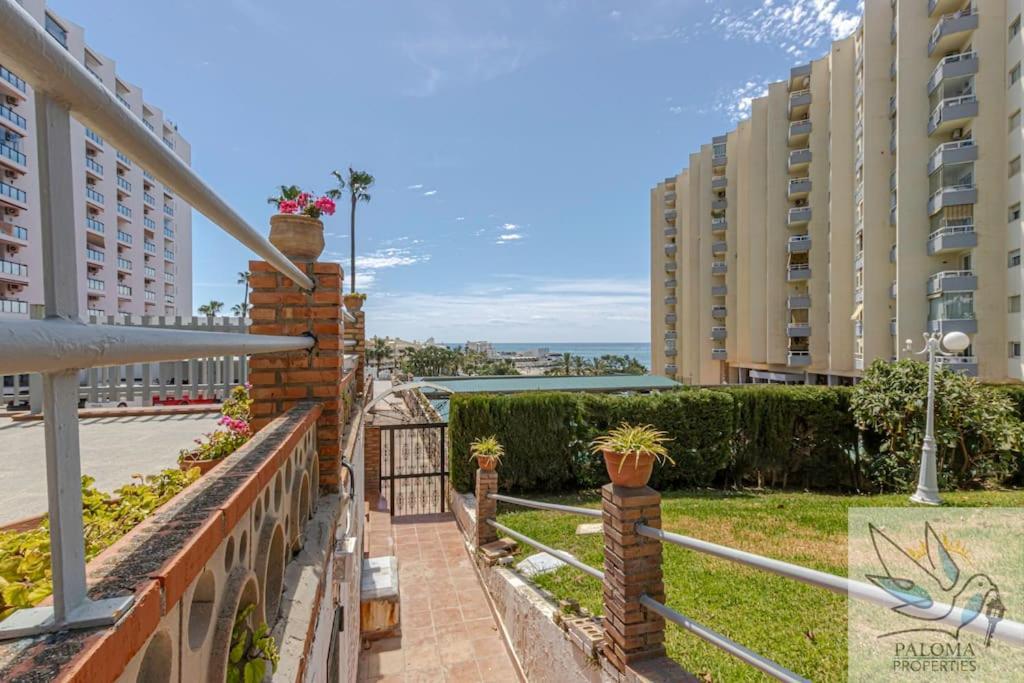Wonderful Studio Apartment On The Beachfront Benalmadena Ngoại thất bức ảnh
