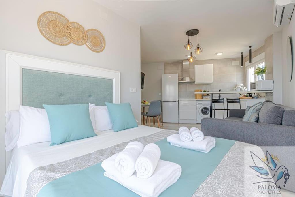 Wonderful Studio Apartment On The Beachfront Benalmadena Ngoại thất bức ảnh