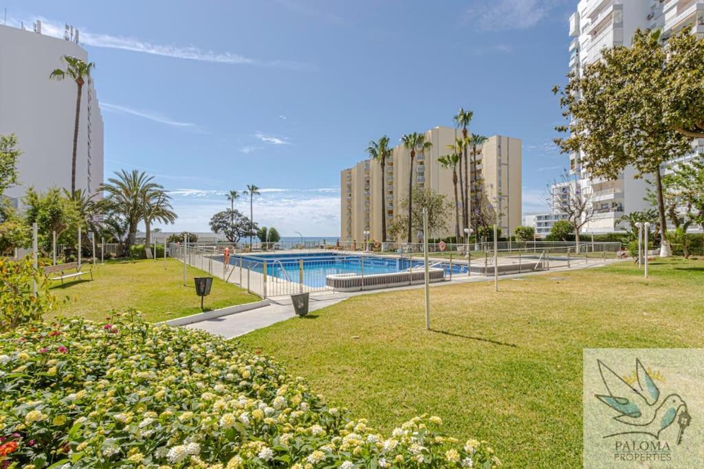 Wonderful Studio Apartment On The Beachfront Benalmadena Ngoại thất bức ảnh