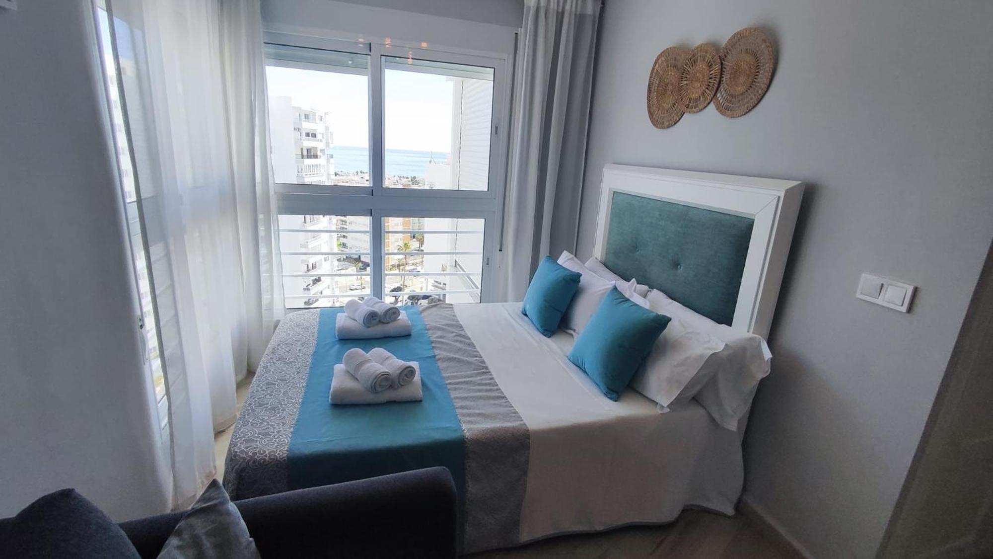Wonderful Studio Apartment On The Beachfront Benalmadena Ngoại thất bức ảnh